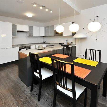 Aplend City Laurinska 11 Bratislava Exteriér fotografie